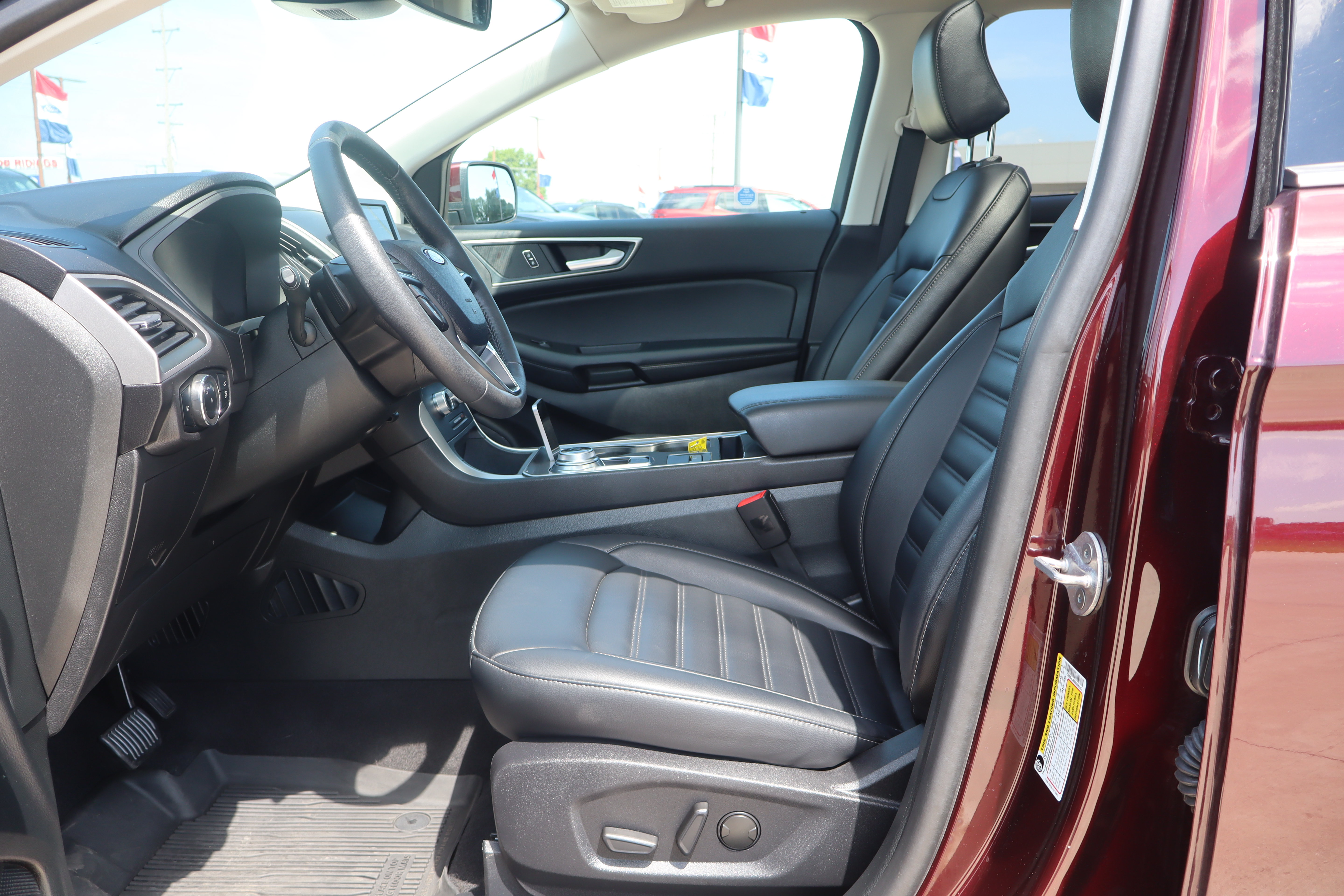 Used 2024 Ford Edge SEL w/ Convenience Package AWD/4WD image 9