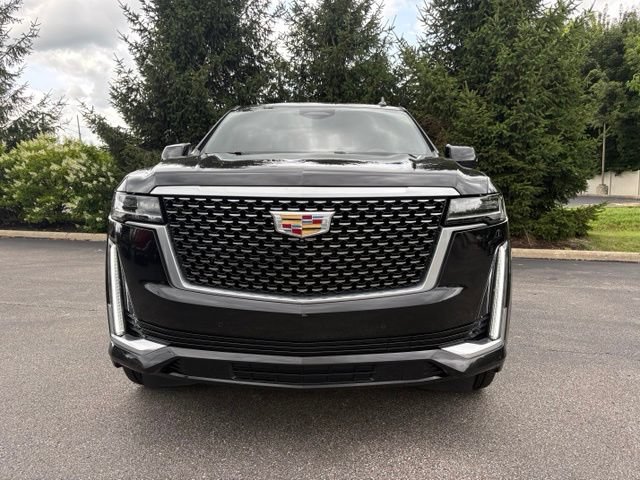 Used 2023 Cadillac Escalade ESV Premium Luxury w/ LPO, Floor Liner Package AWD/4WD image 12
