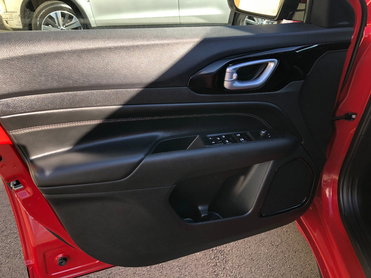 Used 2023 Jeep Compass Limited image 9