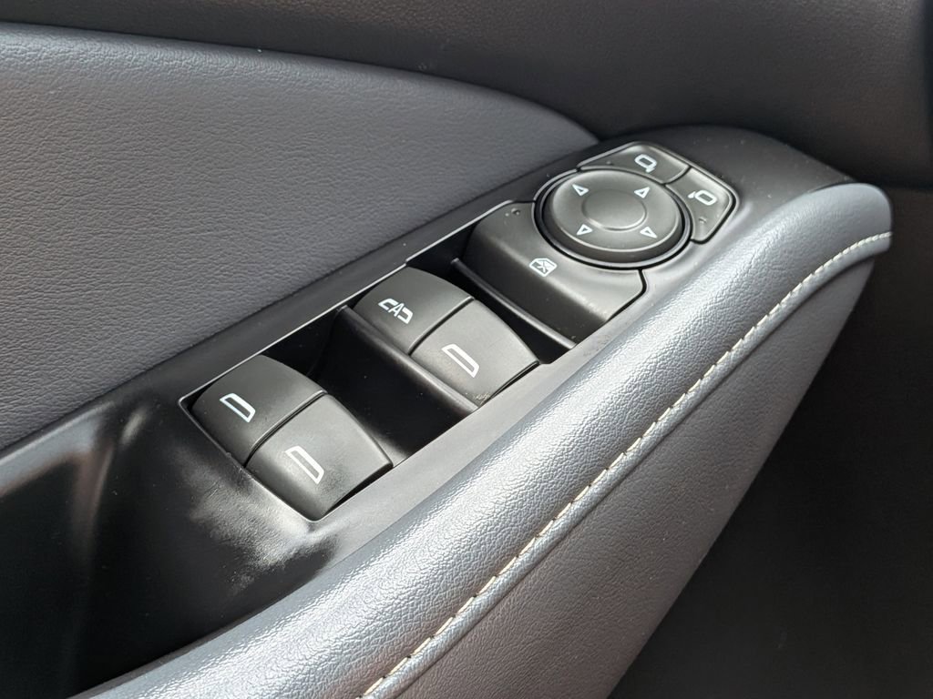 Used 2023 Buick Enclave Essence w/ Experience Buick Package image 30