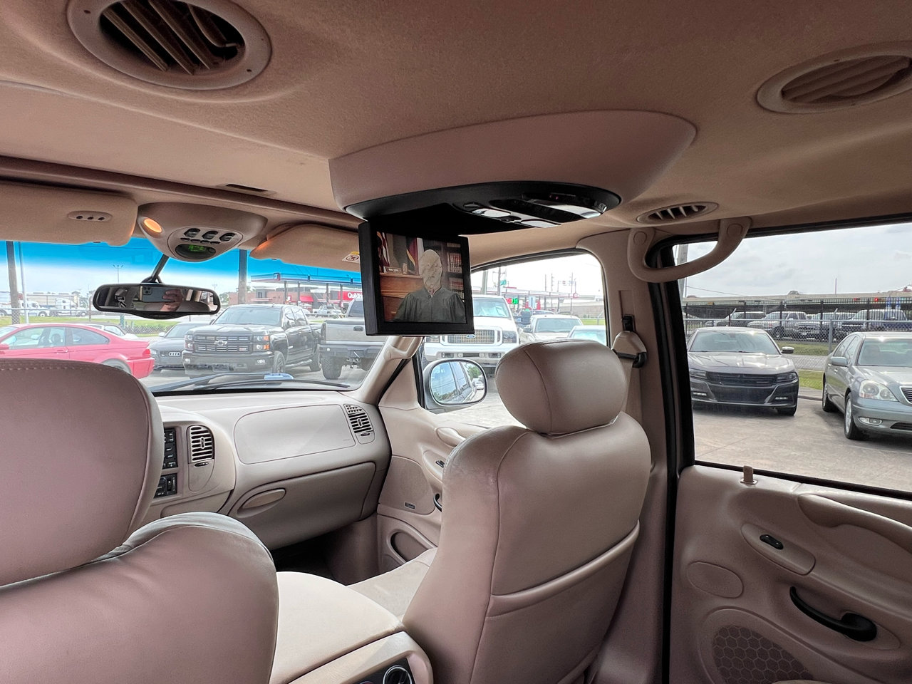 Used 2002 Ford Expedition Eddie Bauer image 28