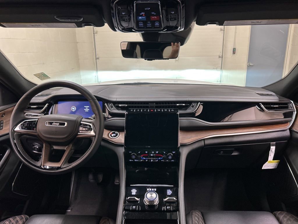 Used 2024 Jeep Grand Cherokee Summit w/ Adv Protech Group IV image 18