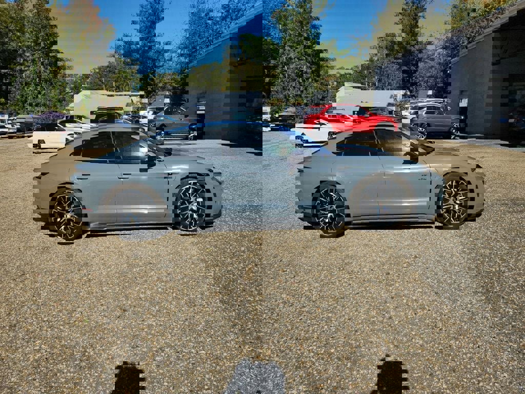 Used 2020 Porsche Taycan Turbo image 4