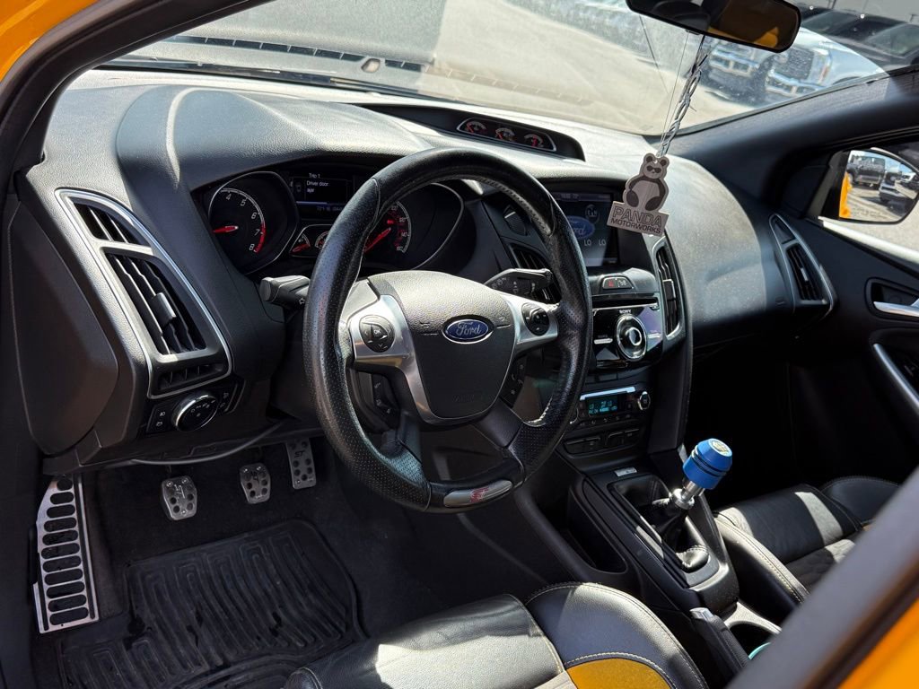 Used 2013 Ford Focus ST FWD image 4