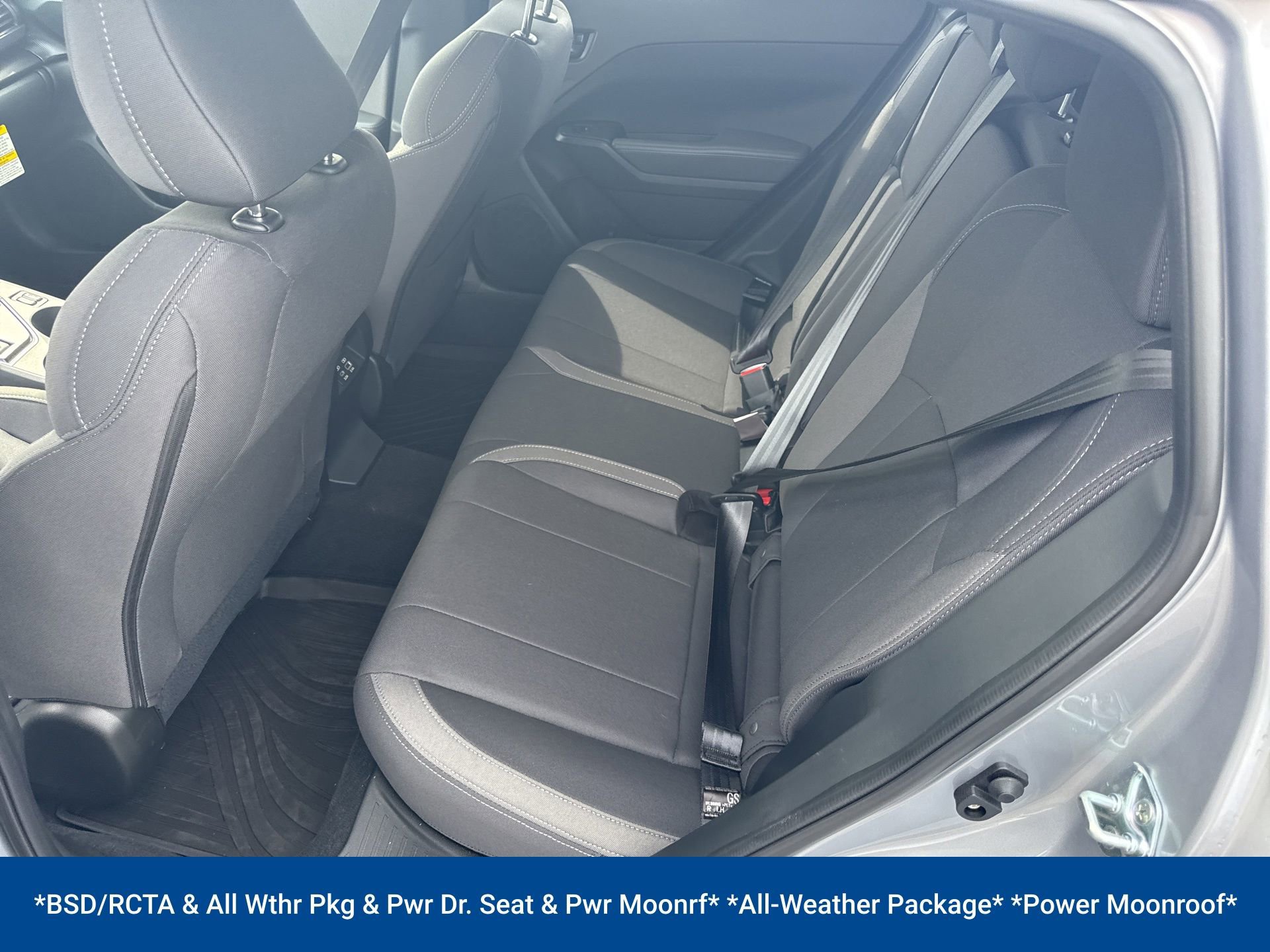 Used 2025 Subaru Crosstrek 2.0i Premium image 11