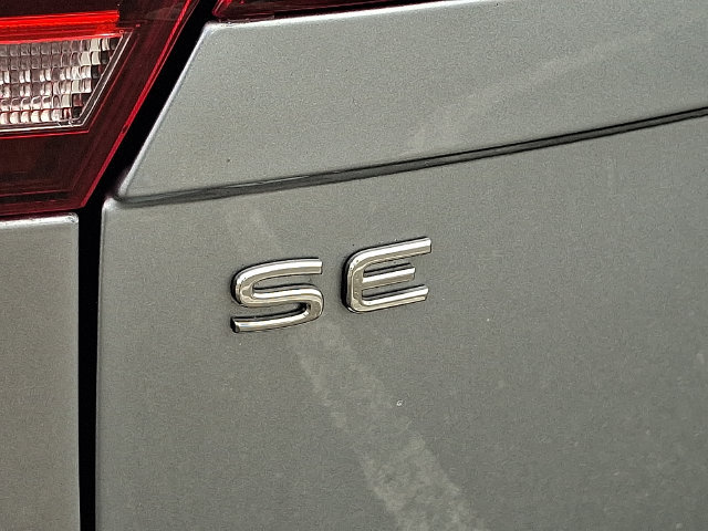 Used 2024 Volkswagen Tiguan SE R-Line AWD/4WD image 30