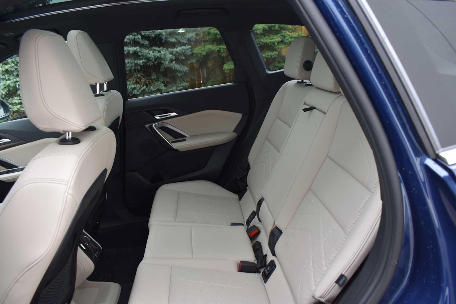 Used 2023 BMW X1 xDrive28i w/ Convenience Package AWD/4WD image 18