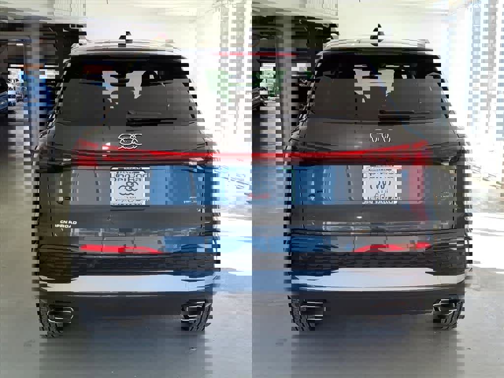 Used 2025 Audi Q5 Premium Plus w/ Premium Plus image 5