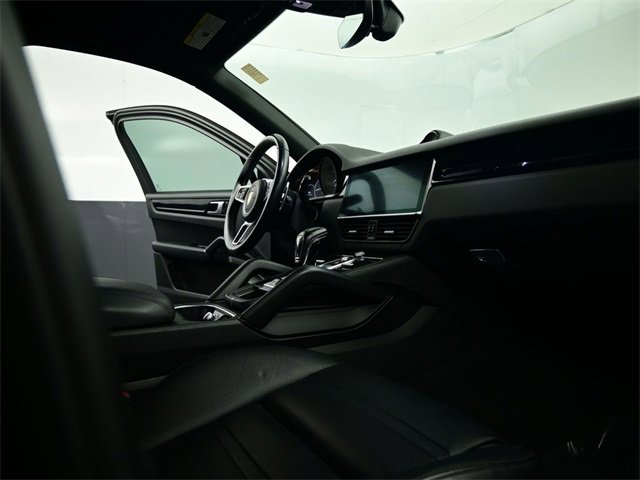 Used 2020 Porsche Cayenne S image 33