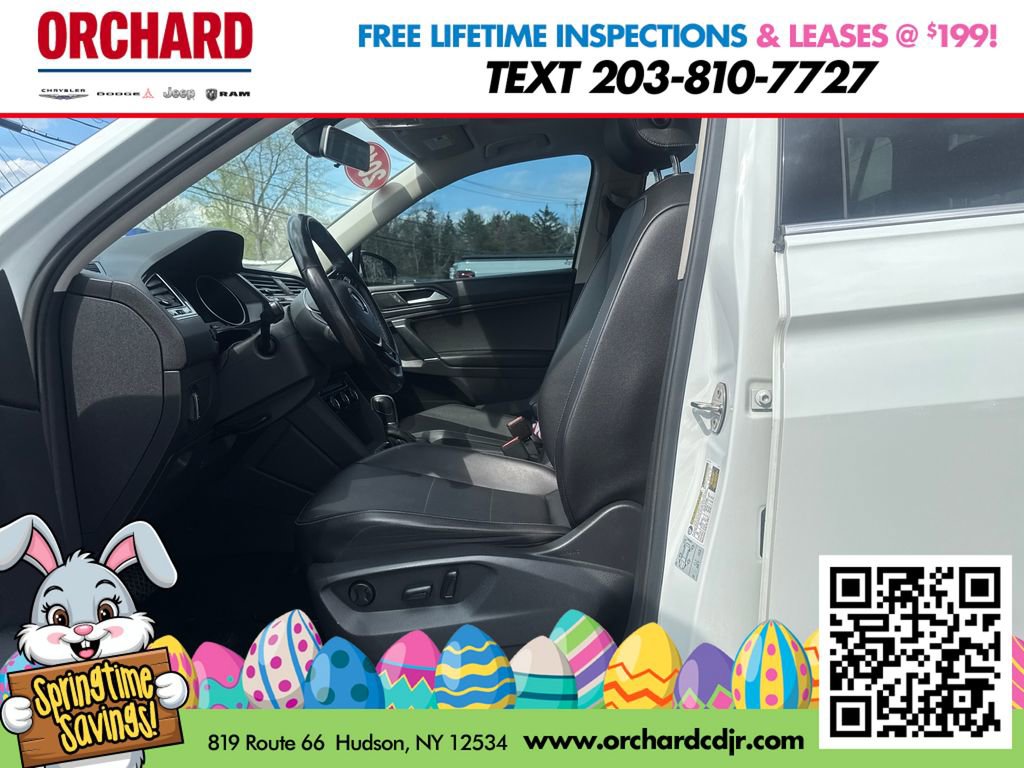 Used 2018 Volkswagen Tiguan SE w/ Panoramic Sunroof Package image 9