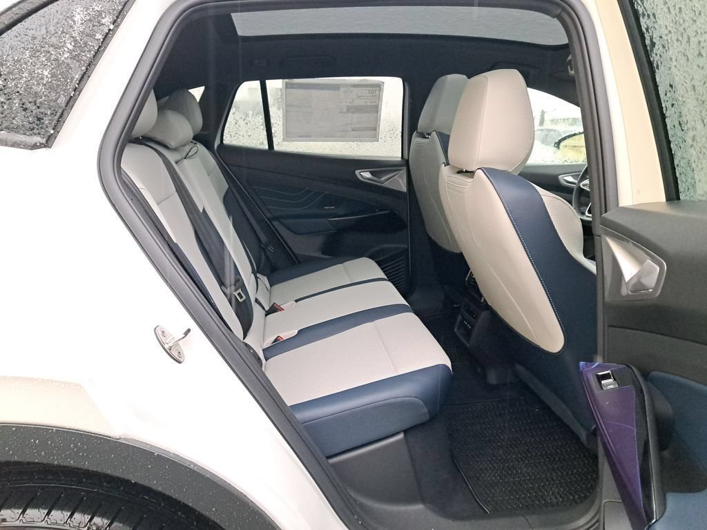 New 2025 Volkswagen ID.4 Pro S Plus AWD/4WD image 15