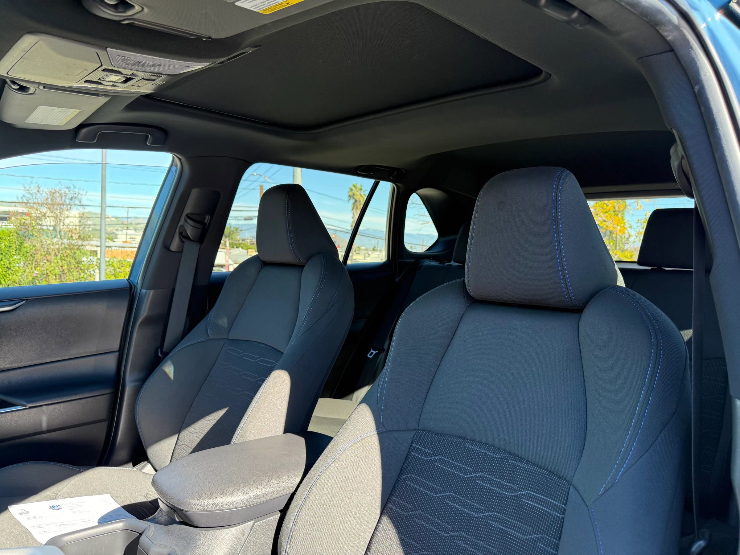 Used 2022 Toyota RAV4 SE w/ Convenience Package image 18