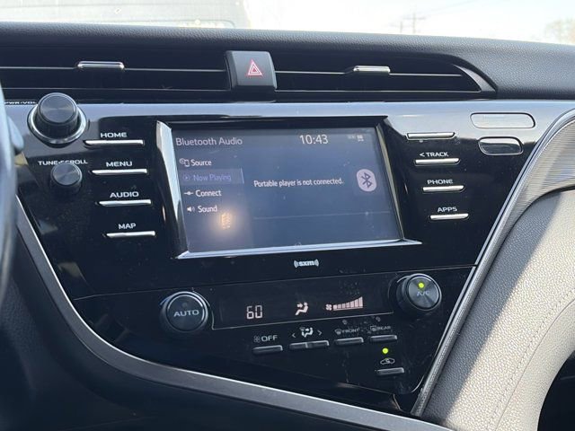 Used 2020 Toyota Camry SE image 17