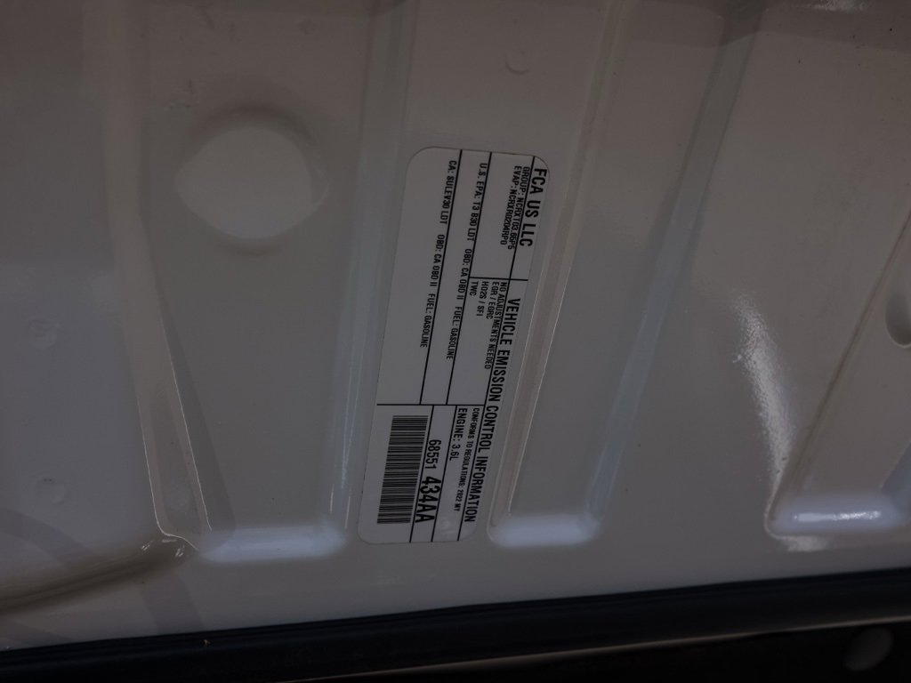 Used 2022 Jeep Grand Cherokee Overland w/ Luxury Tech Group IV image 31