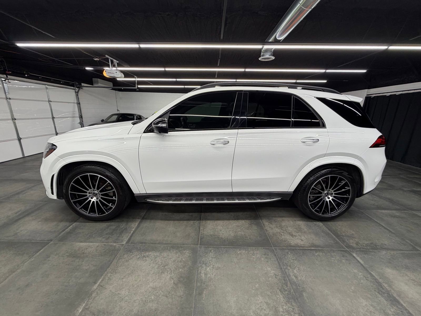 Used 2022 Mercedes-Benz GLE 350 image 3