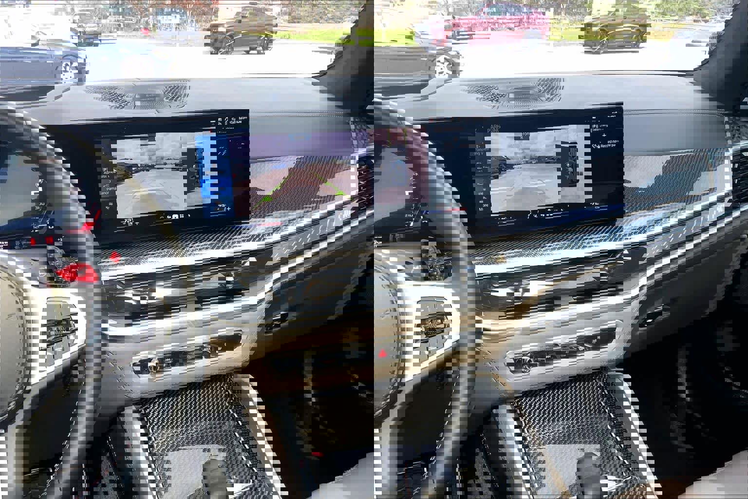 Used 2025 BMW X5 M Competition w/ Executive Package image 6