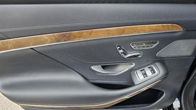 Used 2015 Mercedes-Benz S 63 AMG 4MATIC Sedan image 38