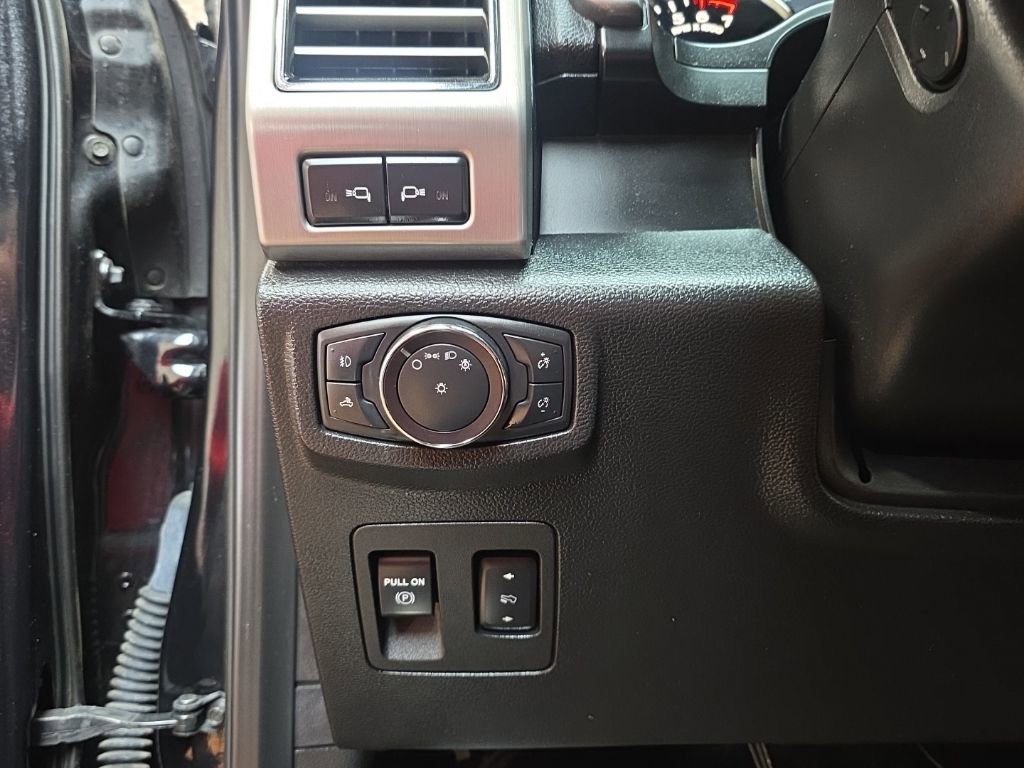 Used 2019 Ford F150 Platinum image 22