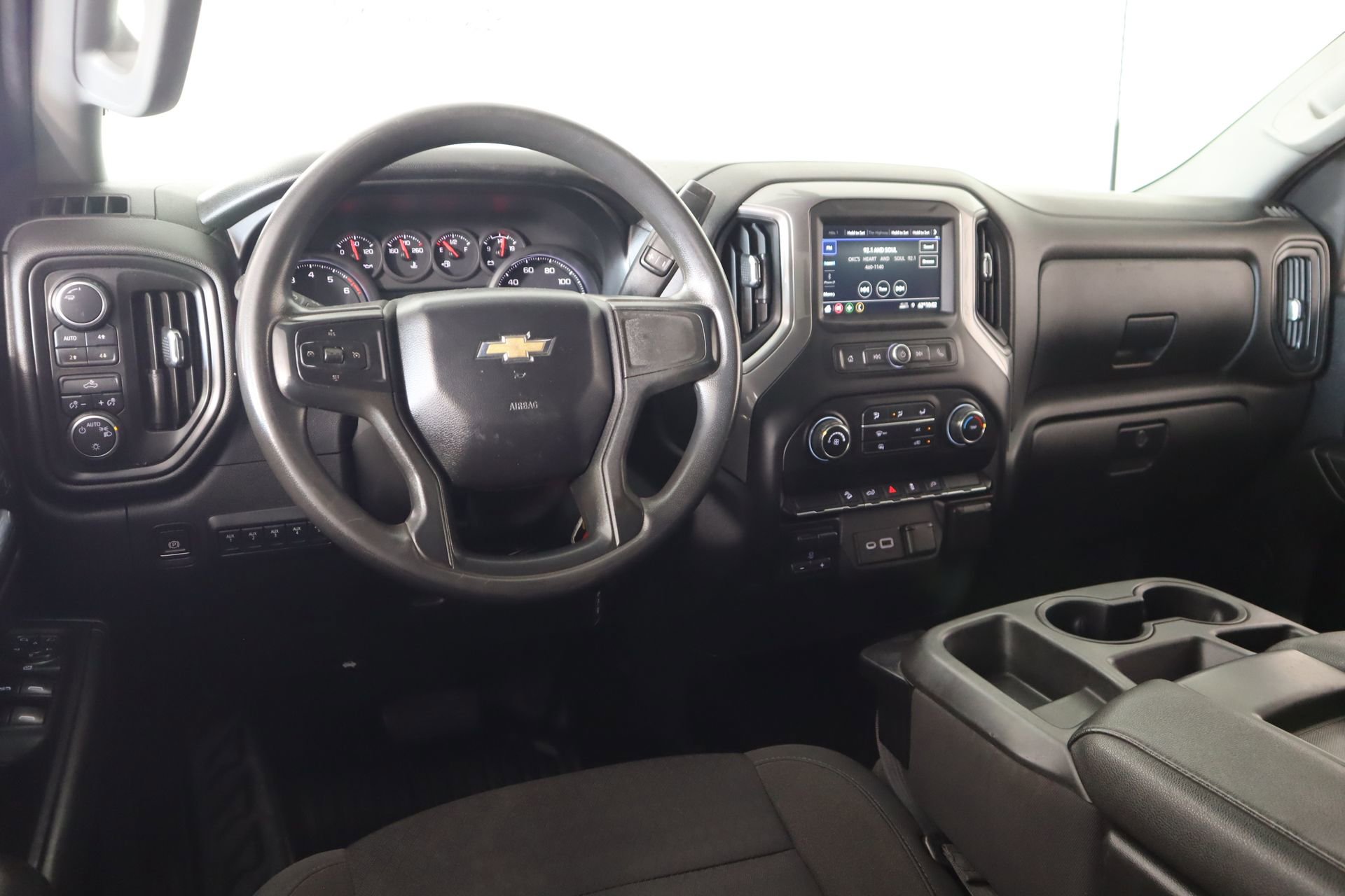 Used 2022 Chevrolet Silverado 2500 W/T w/ WT Fleet Convenience Package AWD/4WD image 2