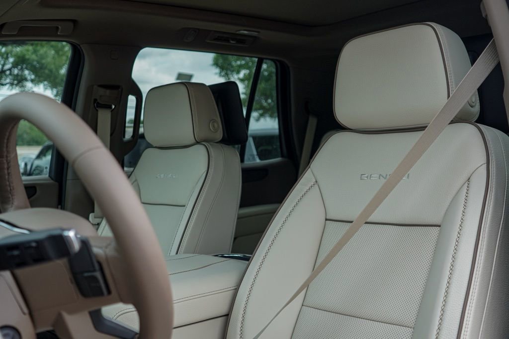 New 2026 GMC Yukon Denali image 11