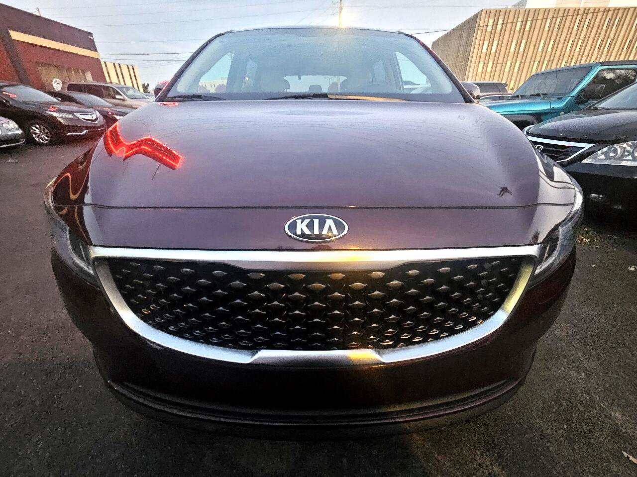 Used 2015 Kia Sedona LX w/ LX Convenience Package image 10