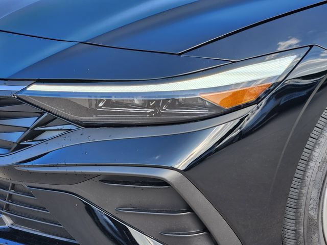Certified 2026 Hyundai Elantra SE FWD image 5