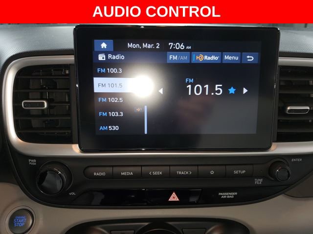 Used 2024 Hyundai Venue SEL image 20