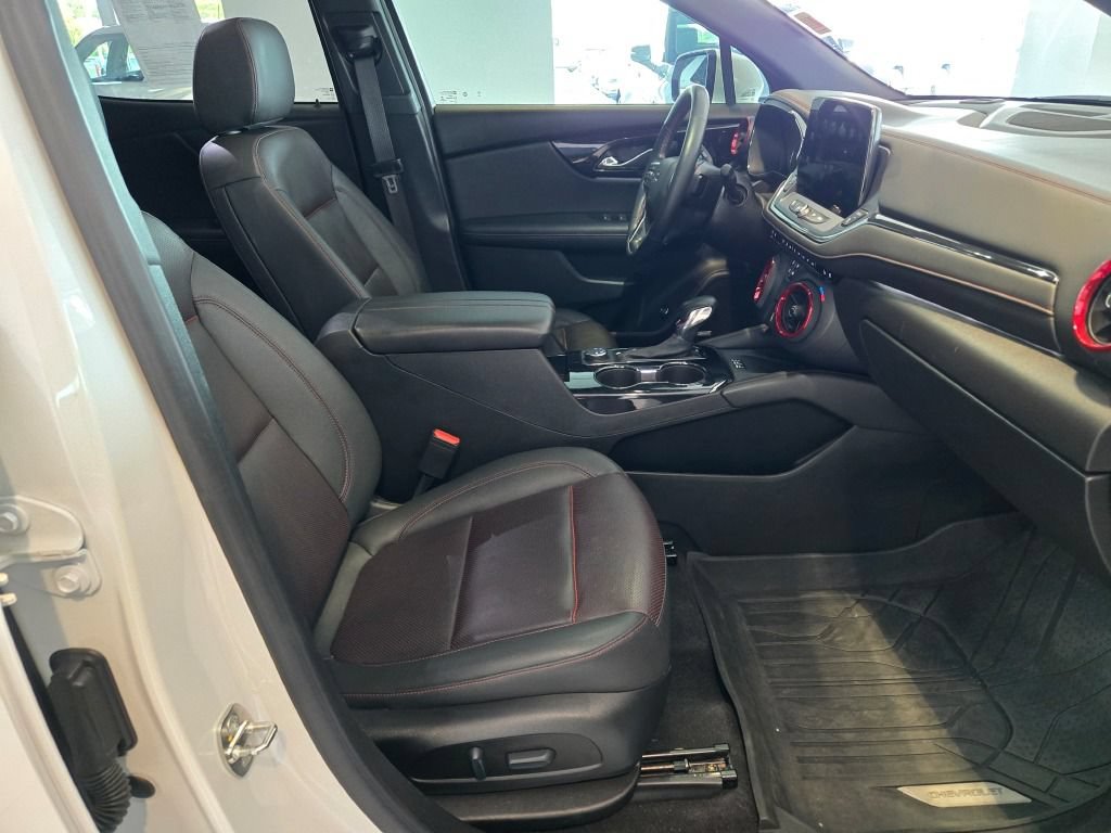 Certified 2023 Chevrolet Blazer RS w/ Driver Confidence II Package AWD/4WD image 6