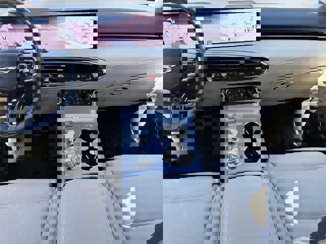 Used 2026 Genesis GV70 2.5T Select image 11