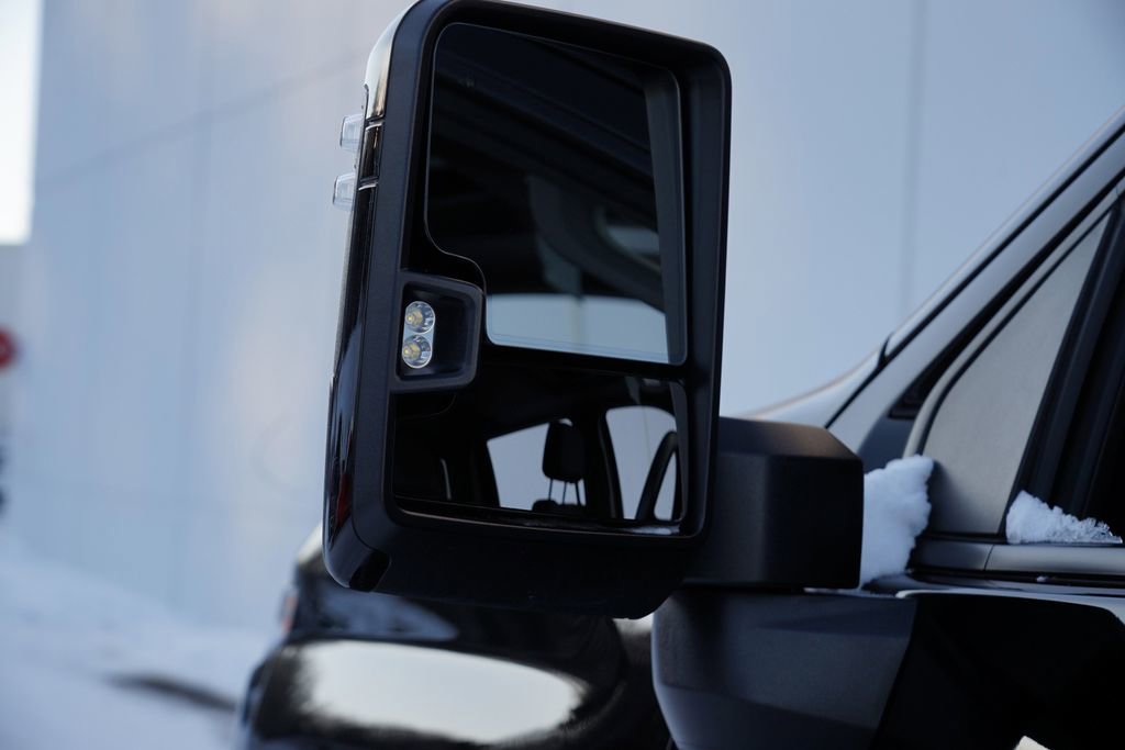 Used 2025 Chevrolet Silverado 3500 LTZ w/ LTZ Plus Package image 35