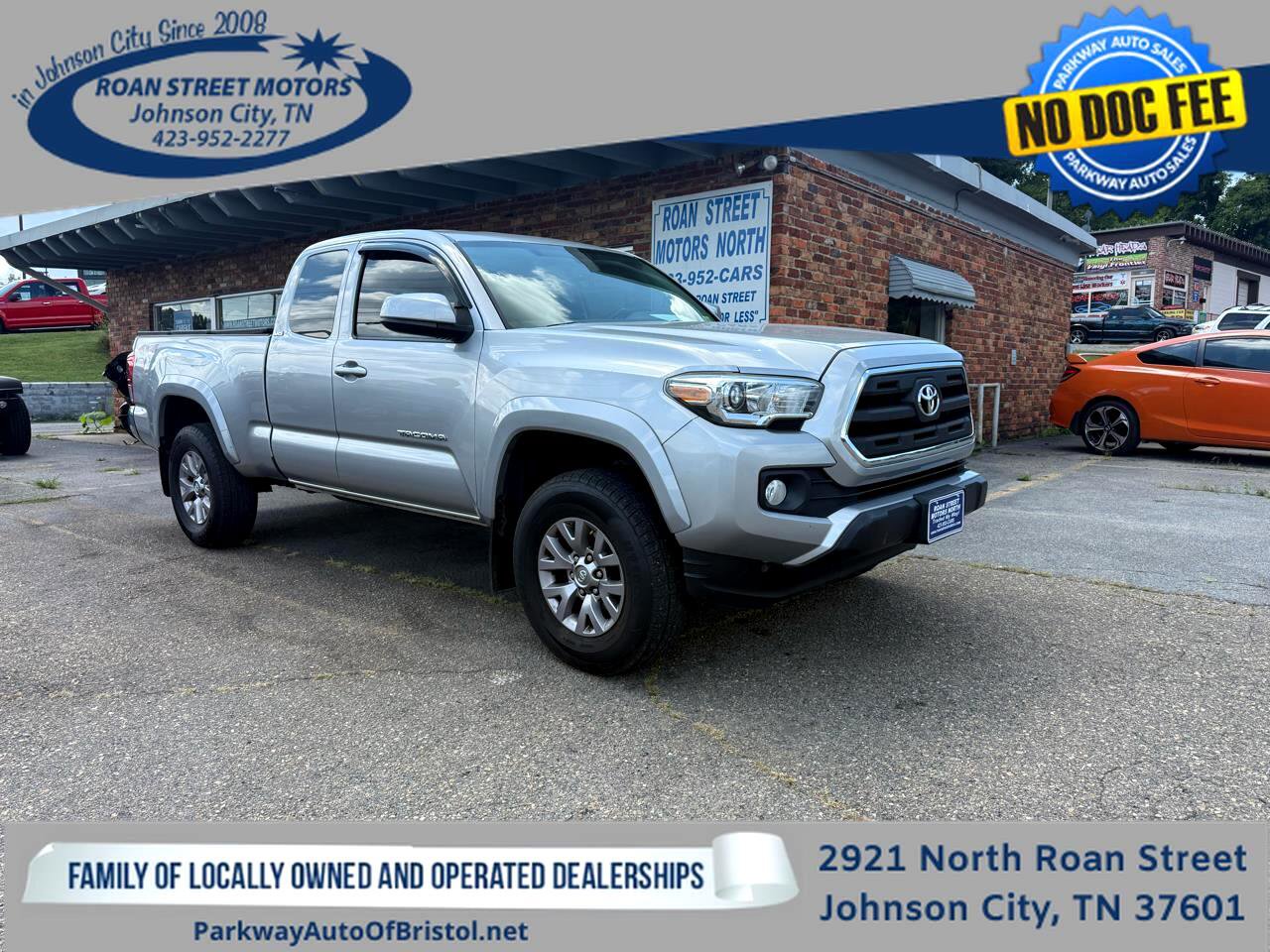 Used 2017 Toyota Tacoma SR5 image 1