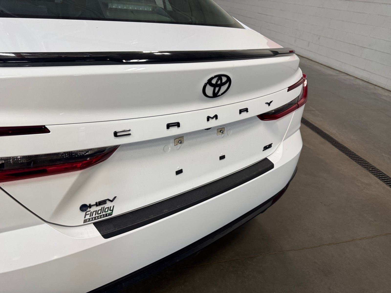 Certified 2026 Toyota Camry Hybrid w/ Convenience Package FWD image 23