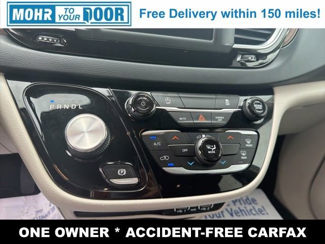 Used 2022 Chrysler Voyager LX FWD image 20