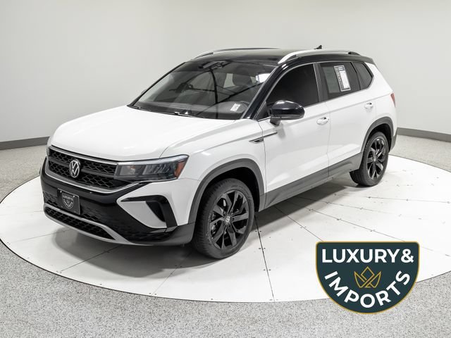 Used 2023 Volkswagen Taos SE w/ Black Wheel Package