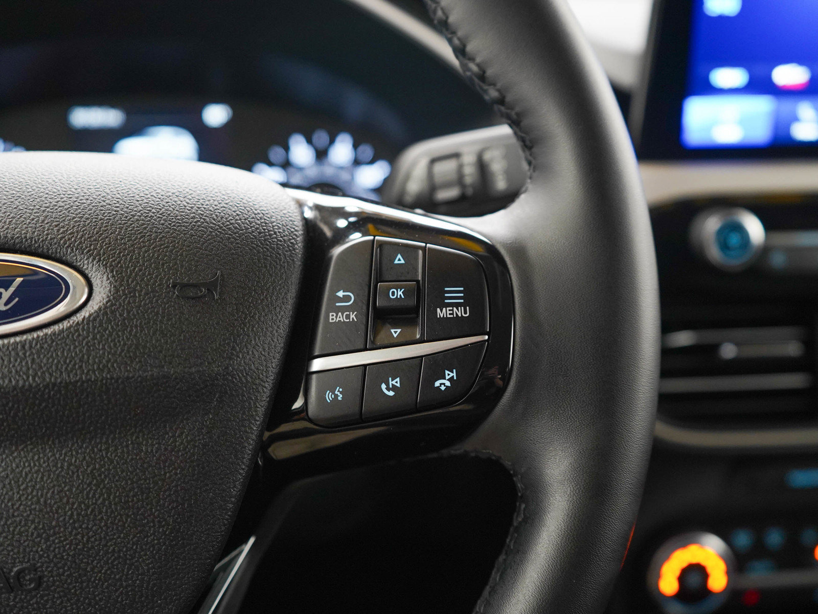 Used 2022 Ford Escape SE w/ Cold Weather Package FWD image 26