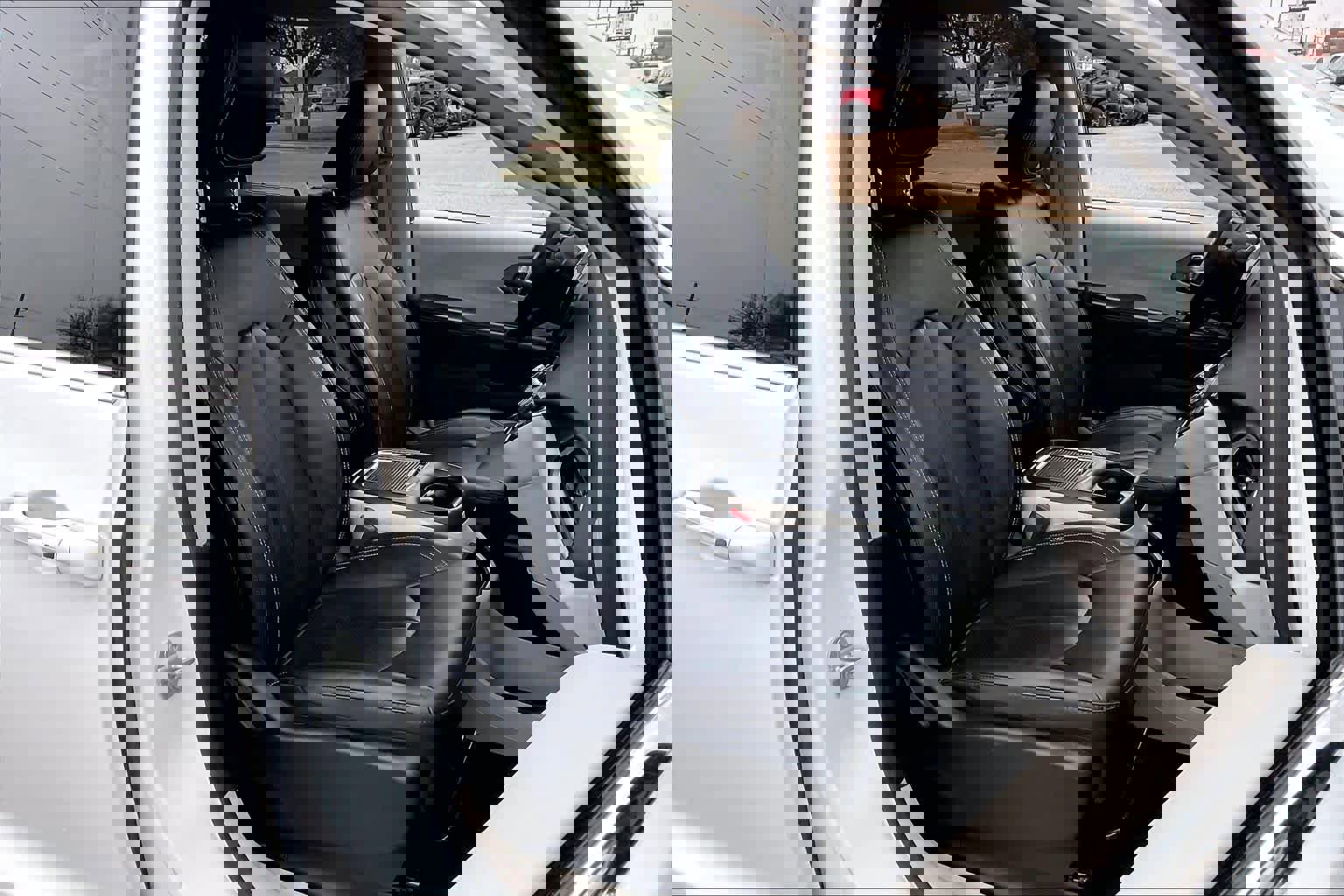 Used 2024 Chrysler Pacifica Touring-L image 10