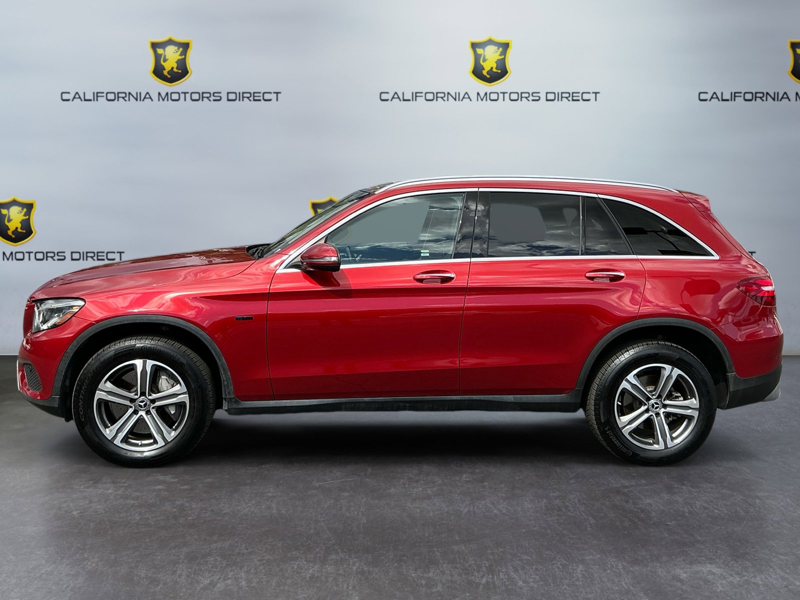 Used 2019 Mercedes-Benz GLC 350e 4MATIC image 2