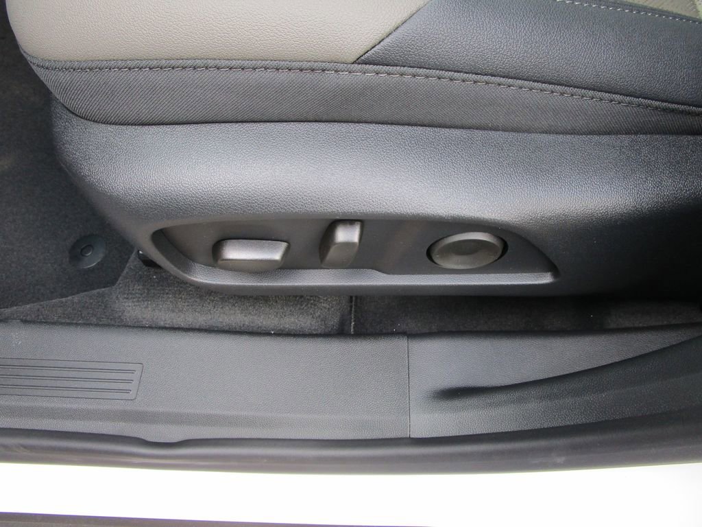 New 2026 Chevrolet Equinox LT w/ Convenience Package II image 20