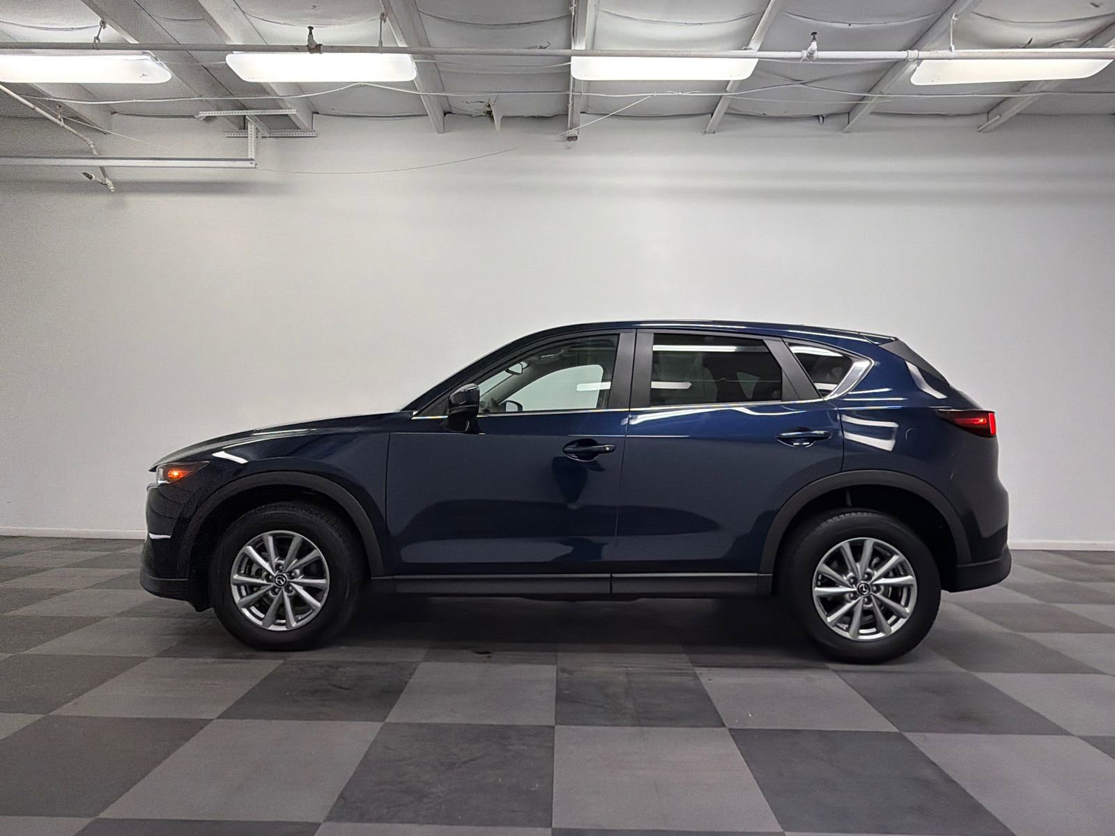 Used 2023 MAZDA CX-5 AWD 2.5 S w/ Preferred Package video 4
