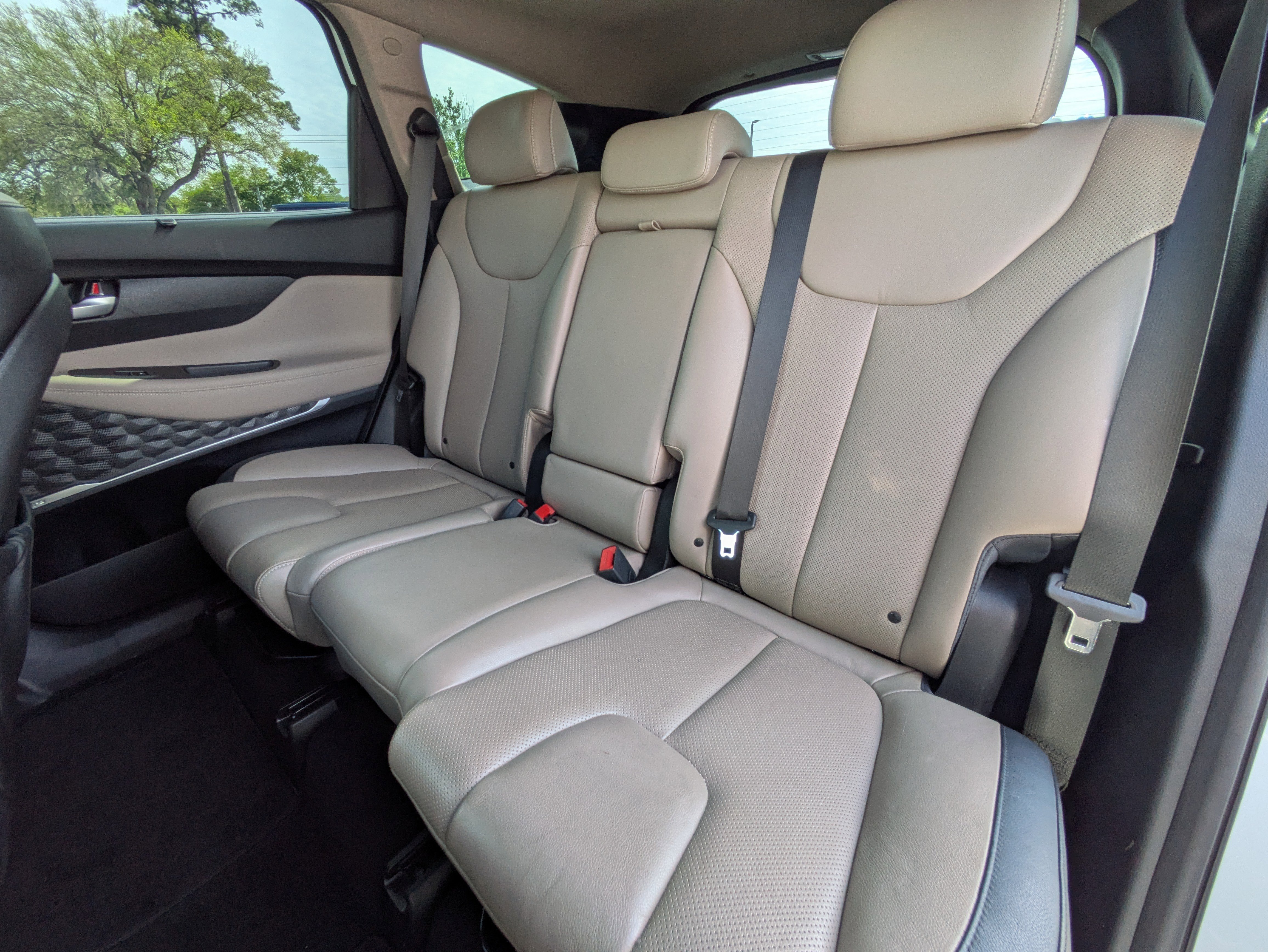 Used 2019 Hyundai Santa Fe Limited image 9