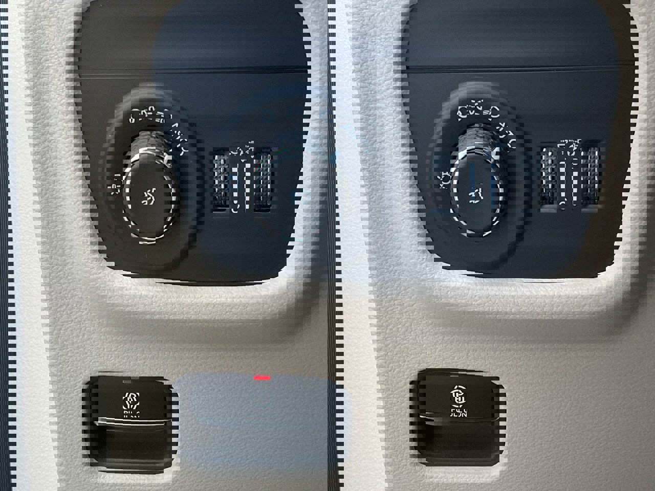 Used 2023 Jeep Grand Cherokee Limited w/ Trailer Tow Prep Group (B) image 31