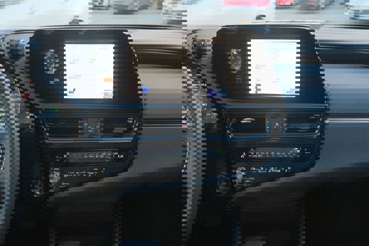 Used 2023 Lexus ES 350 image 17