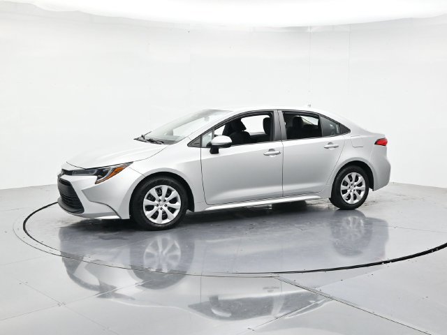 Used 2024 Toyota Corolla LE FWD image 5