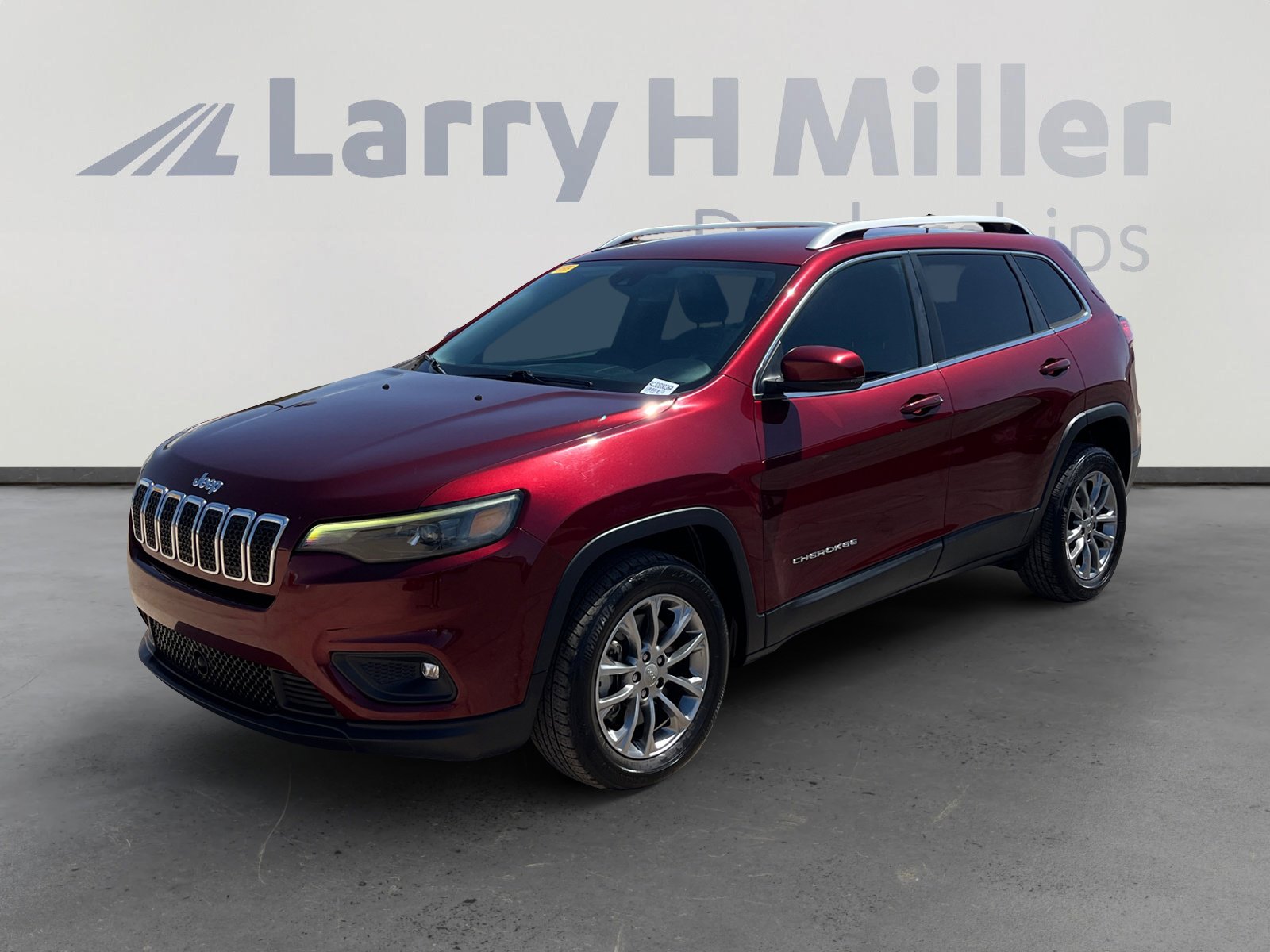 Used 2021 Jeep Cherokee Latitude Lux FWD image 1