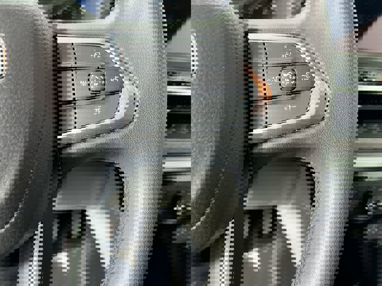 Used 2024 Jeep Compass Latitude image 17