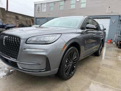 Used 2024 Lincoln Corsair AWD w/ Equipment Group 101A image 2
