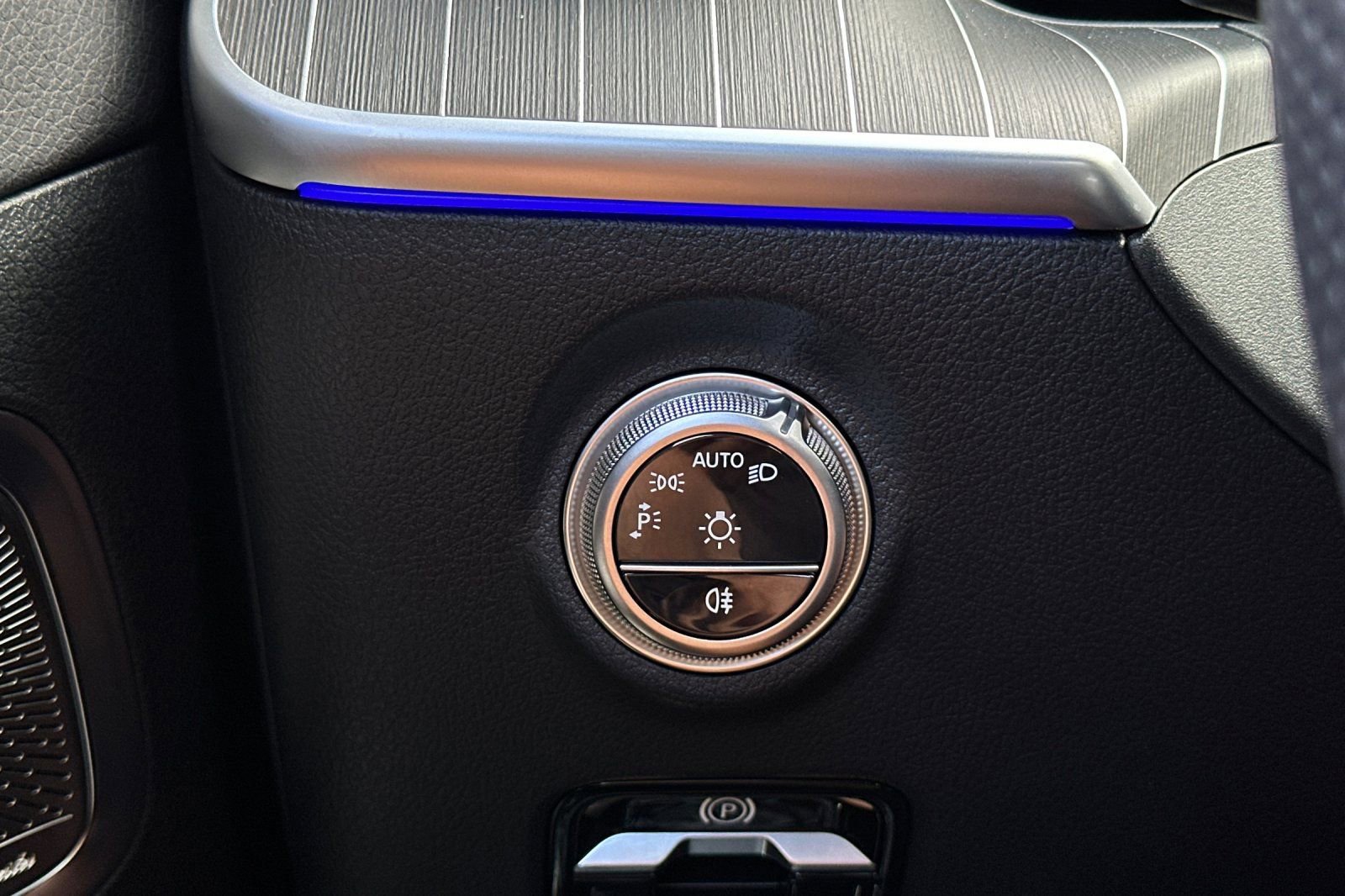 New 2025 Mercedes-Benz C 300 Sedan image 29