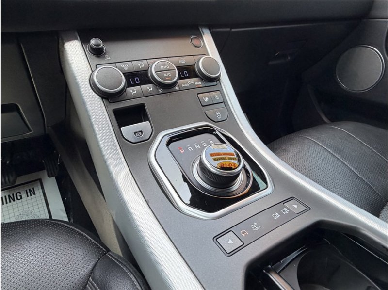 Used 2018 Land Rover Range Rover Evoque SE AWD/4WD image 41