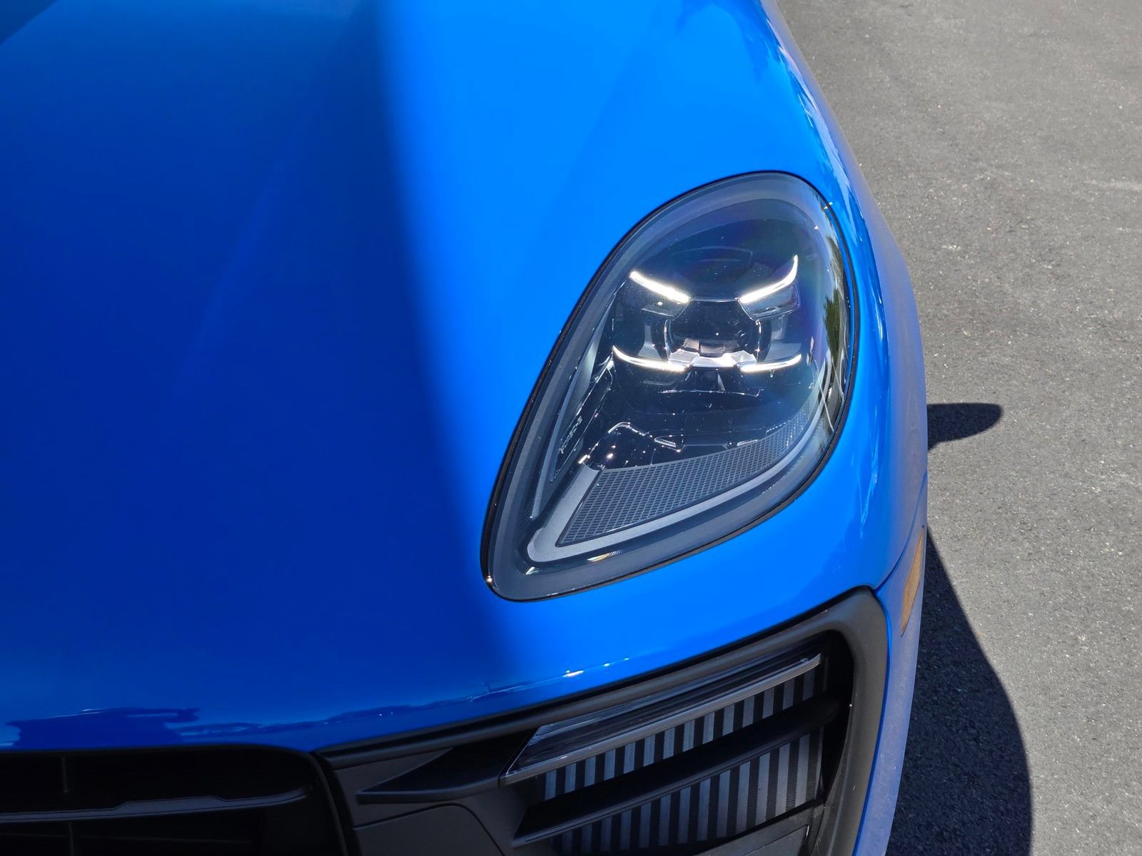 New 2026 Porsche Macan GTS AWD/4WD image 12