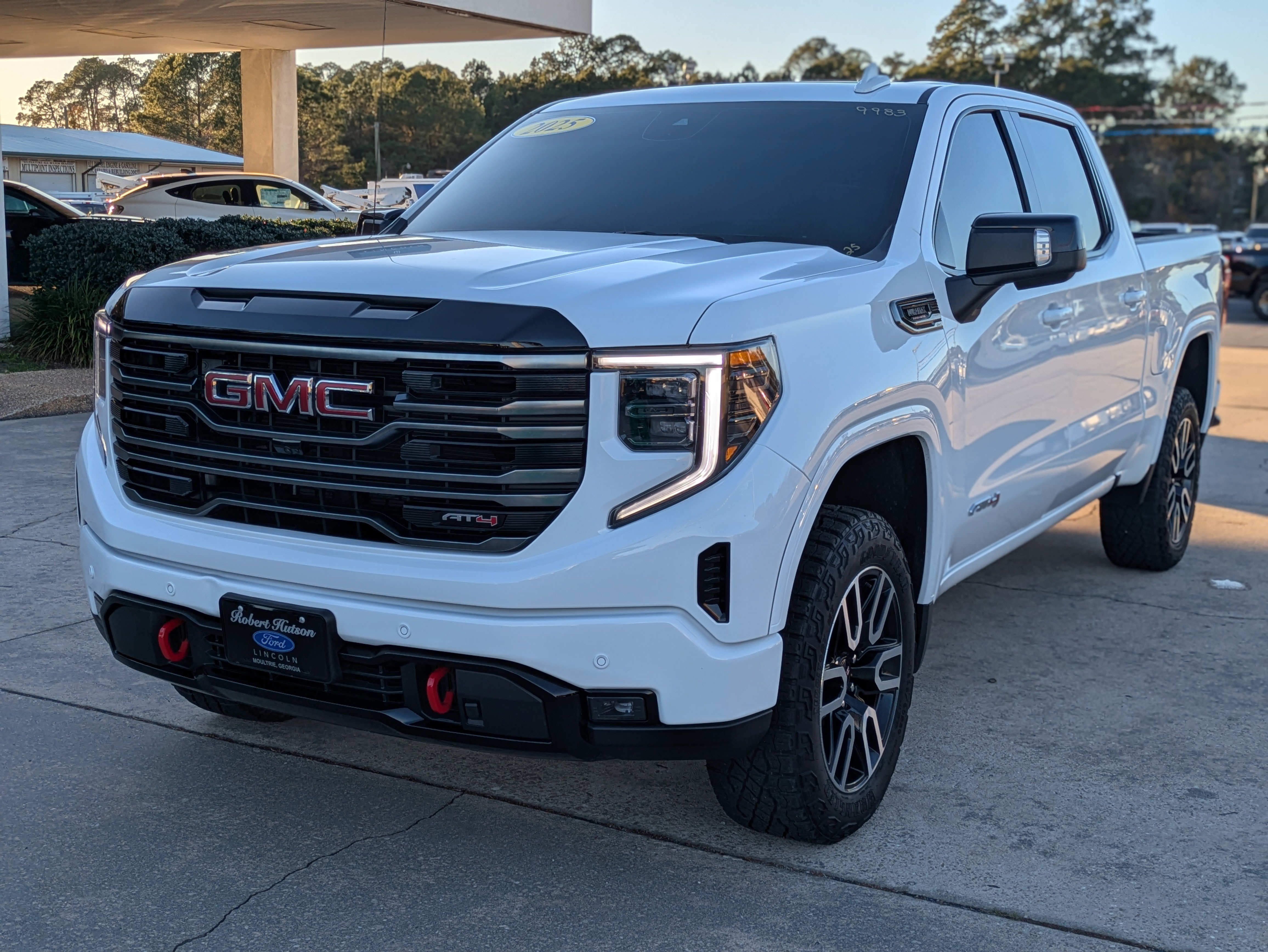 Used 2025 GMC Sierra 1500 AT4 w/ AT4 Premium Package AWD/4WD image 2